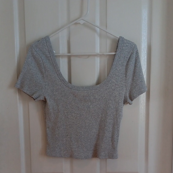 Universal Thread Tops - Universal Thread Gray Women's Crop Top (New, Not Used)
